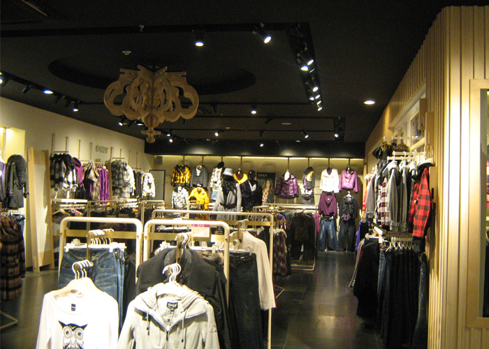 ONLY服装店装修材料